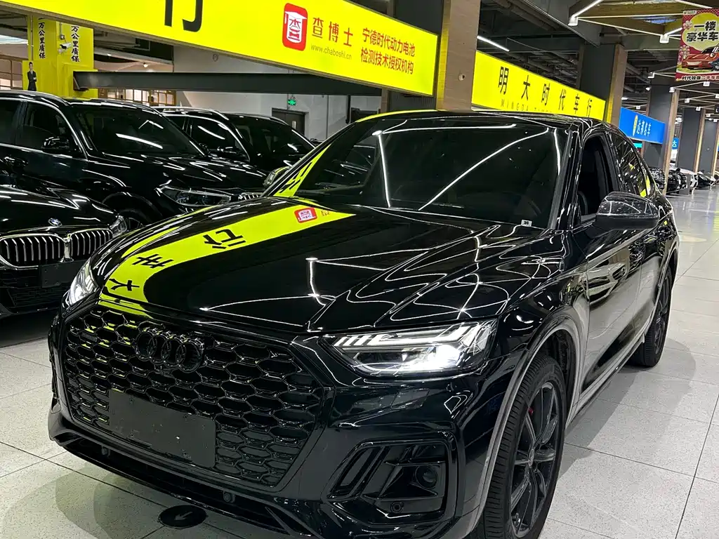 Audi Q5L Sportback — фото 3