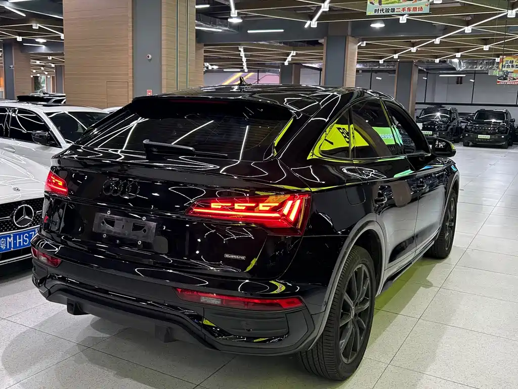 Audi Q5L Sportback — фото 7