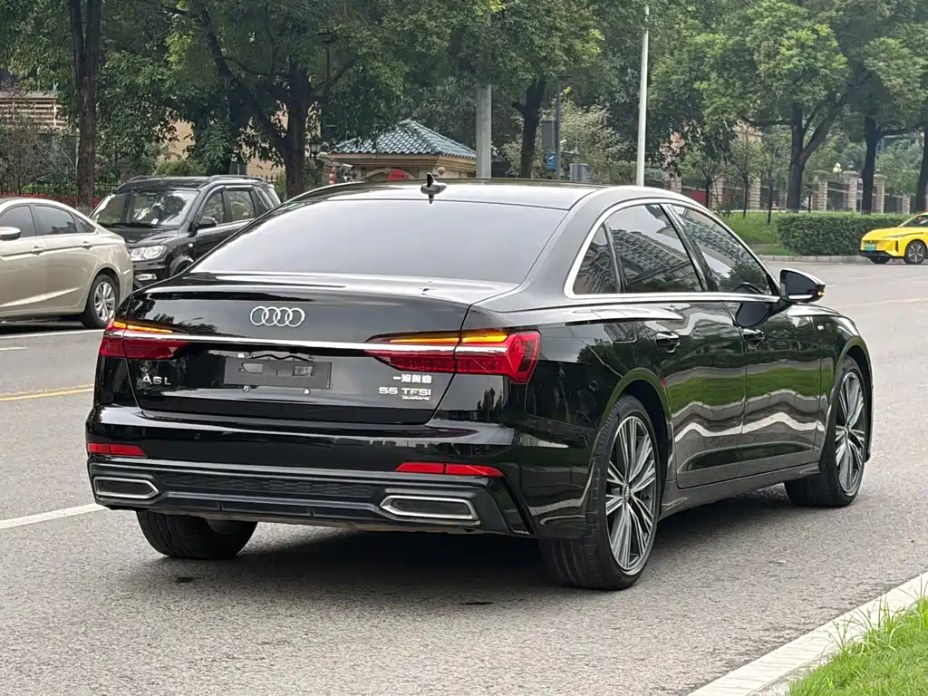Audi A6L — фото 7