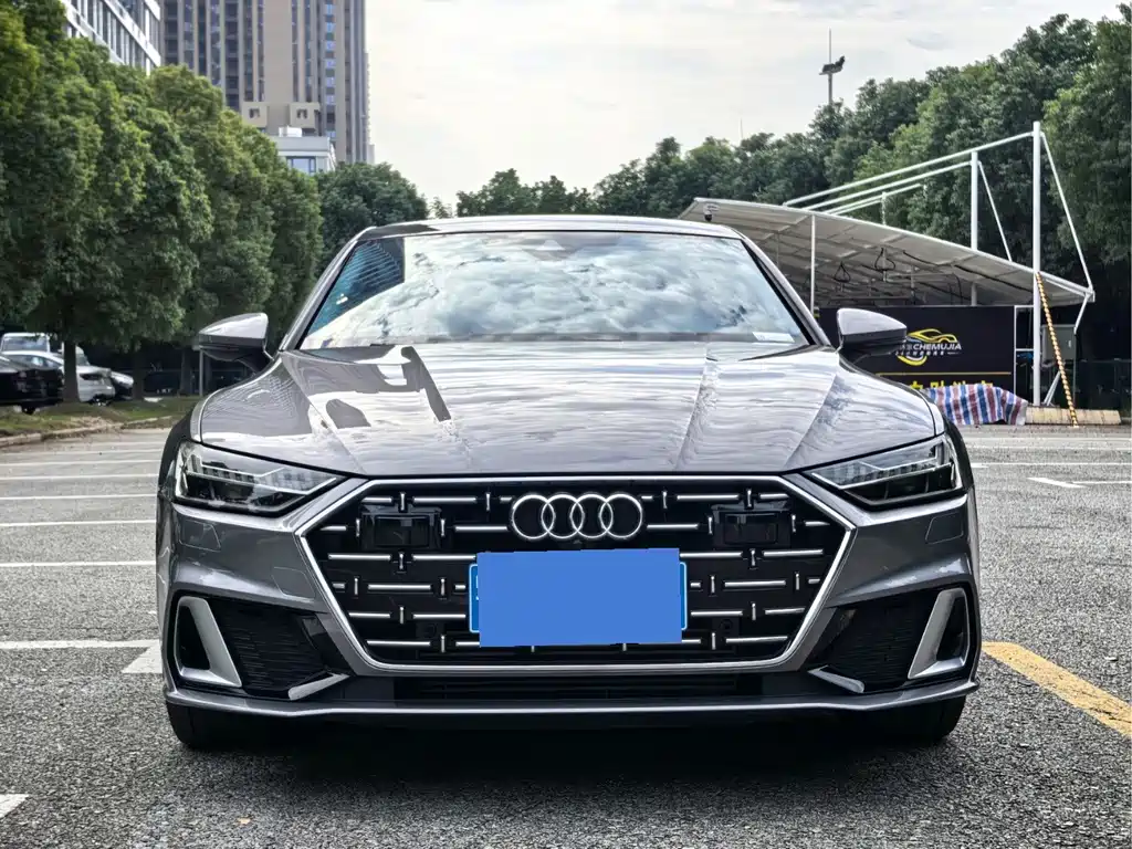 Audi A7L — фото 2