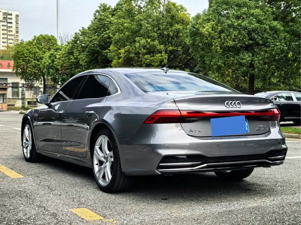 Audi A7L — фото 7