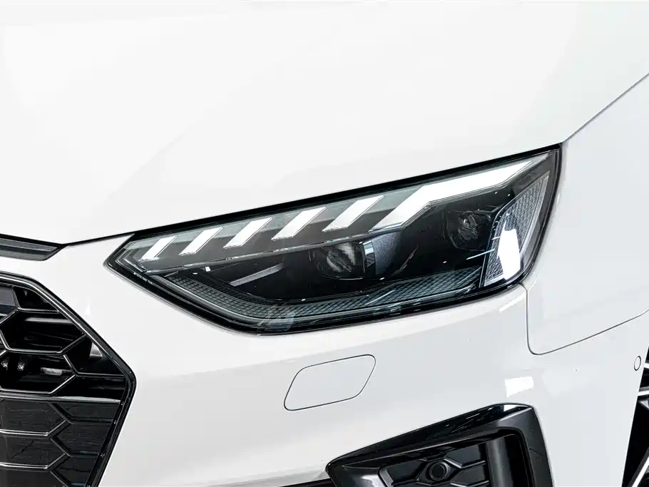Audi A4L — фото 4