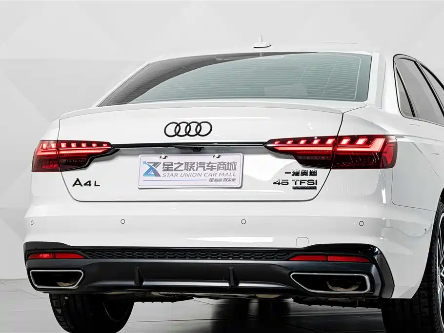 Audi A4L — фото 7
