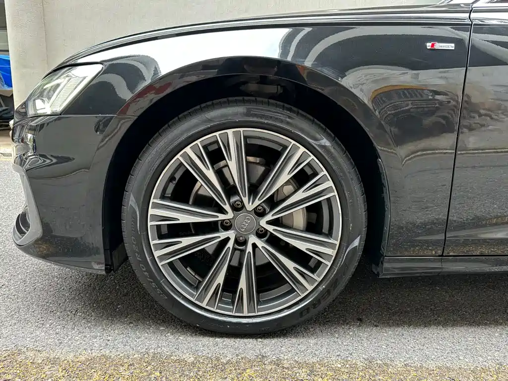 Audi A6L — фото 6