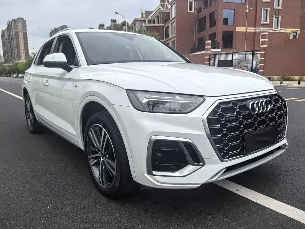 Audi Q5L — фото 3