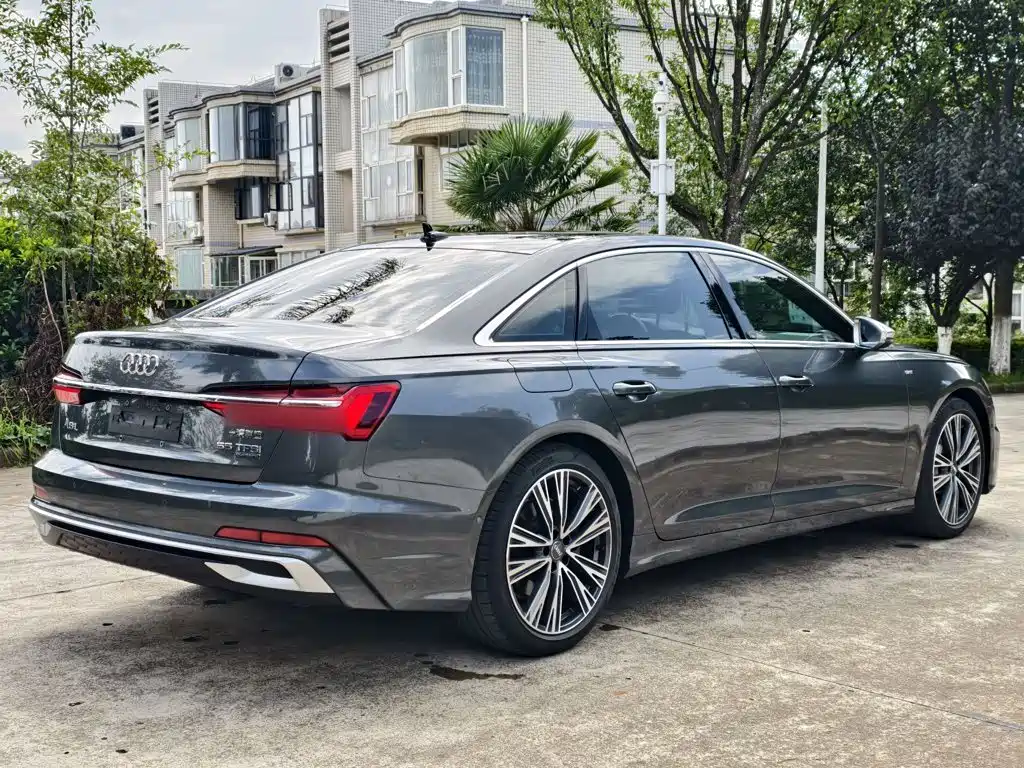 Audi A6L — фото 6