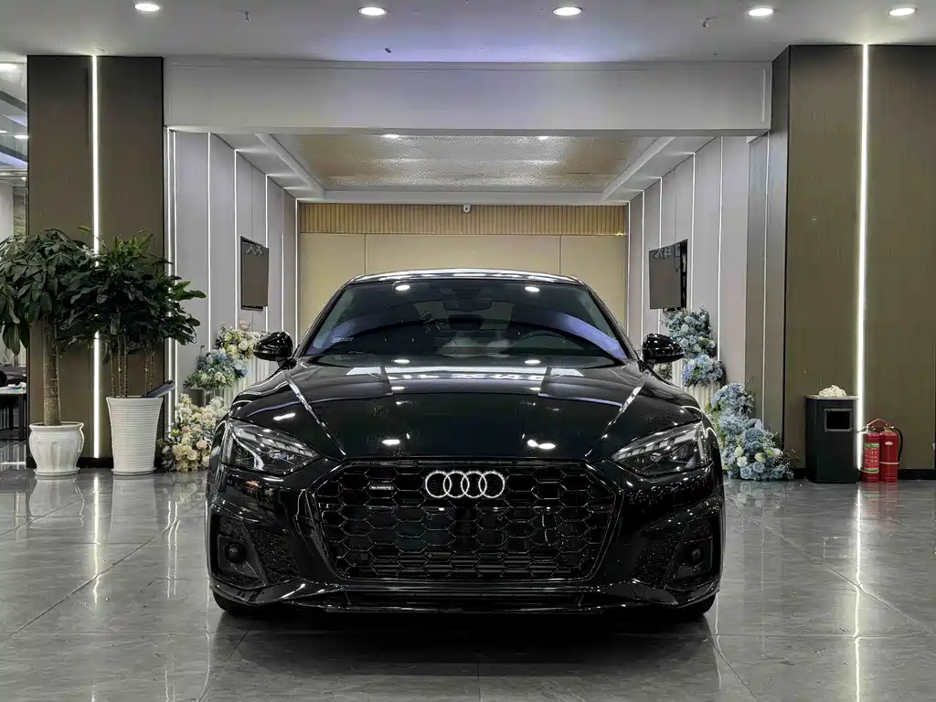 Audi A5 (Import) — фото 2