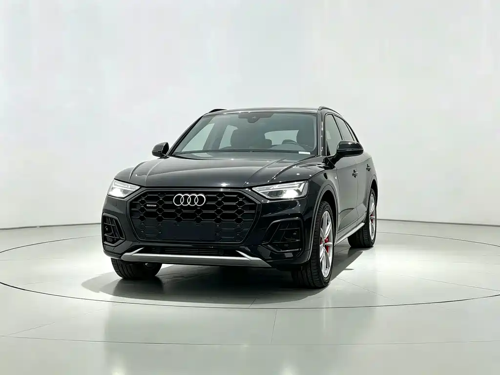 Audi Q5L — фото 3
