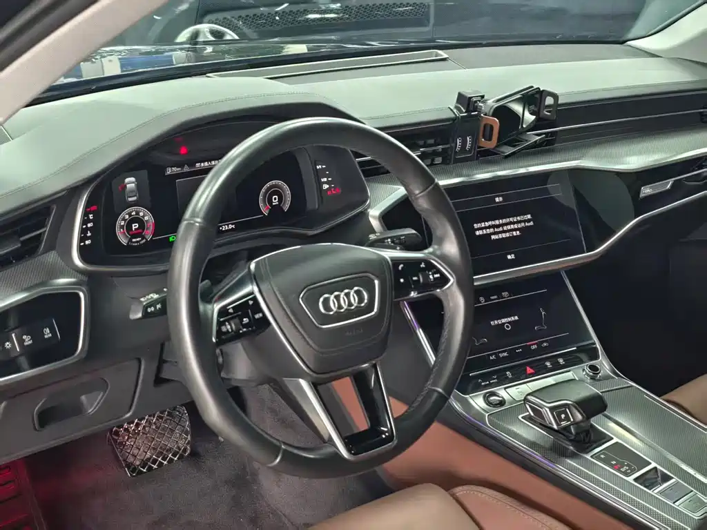 Audi A6L — фото 8