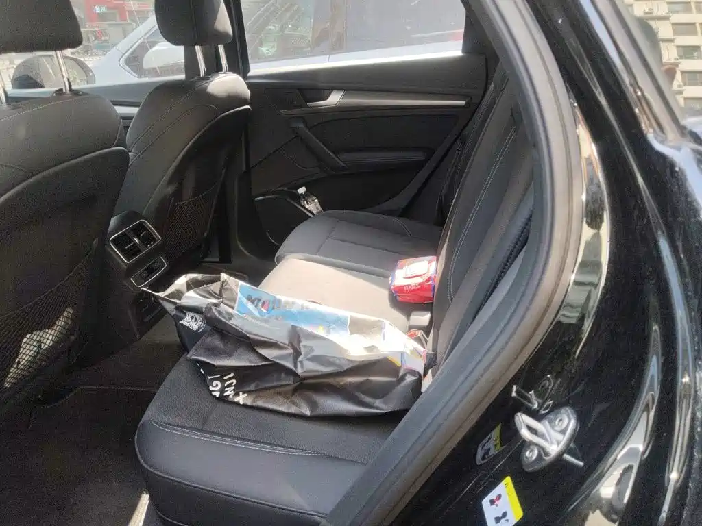 Audi Q5L Sportback — фото 13