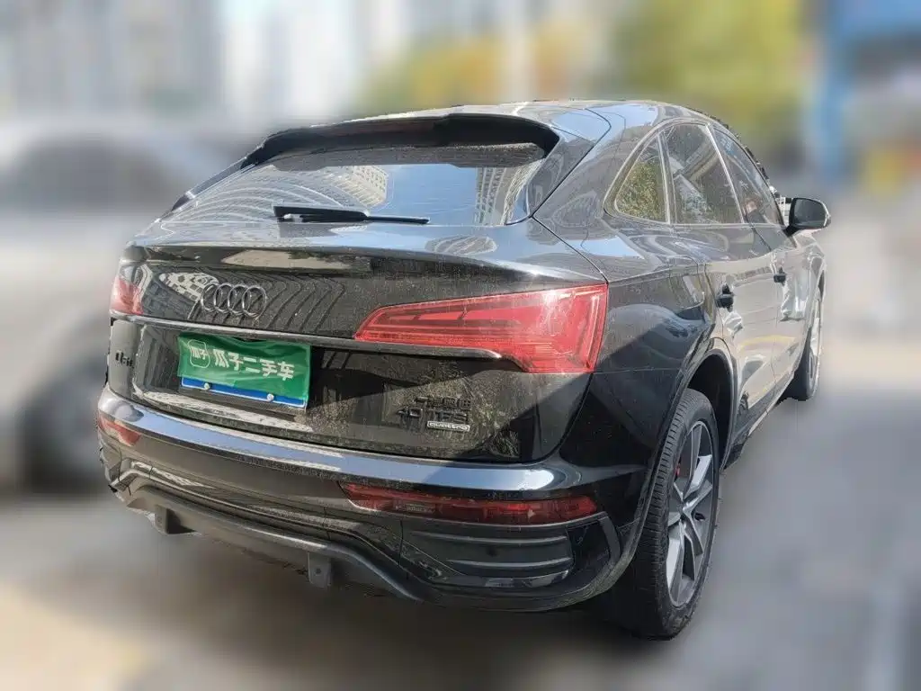 Audi Q5L Sportback — фото 4
