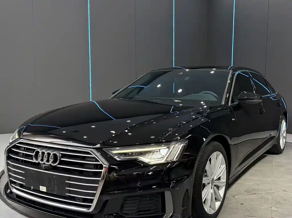 Audi A6L — фото 1