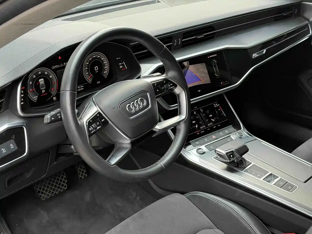 Audi A7L — фото 5