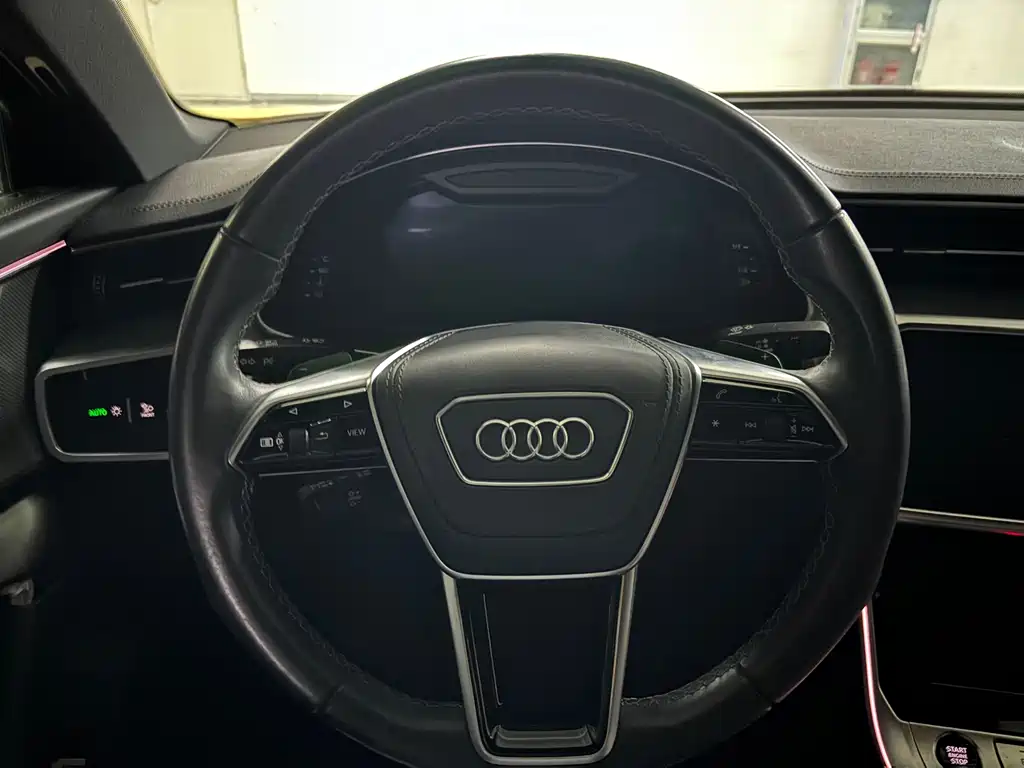 Audi A6L — фото 7