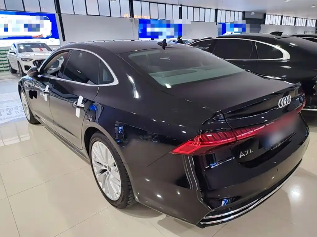Audi A7L — фото 4