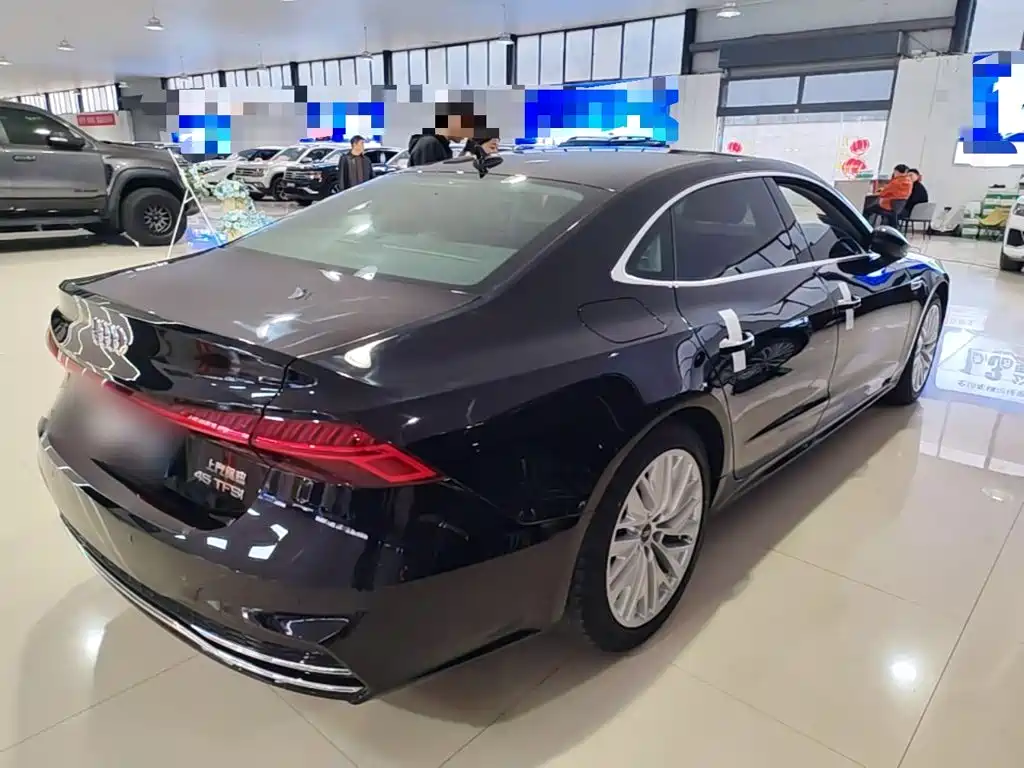 Audi A7L — фото 6