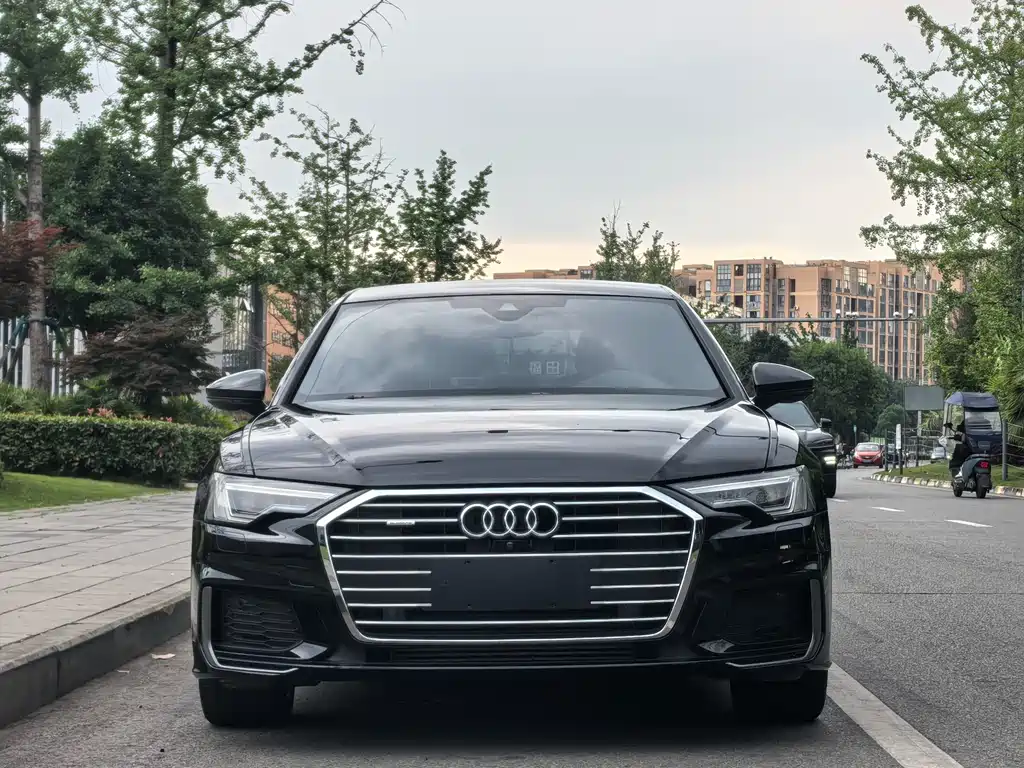 Audi A6L — фото 2