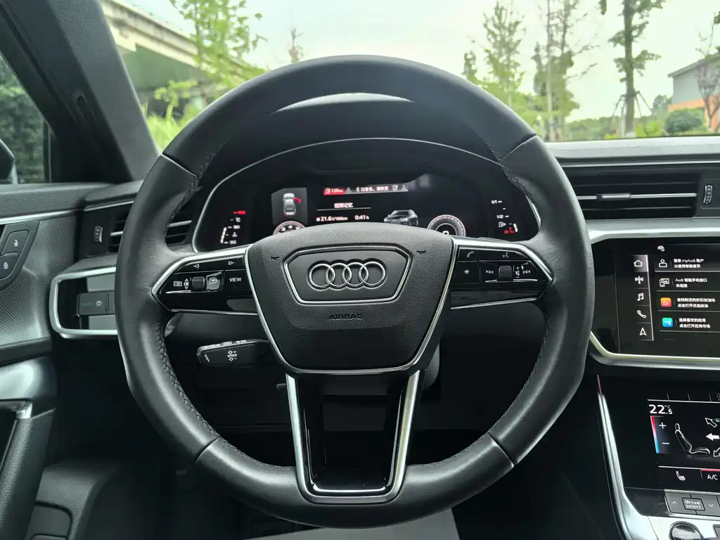 Audi A6L — фото 8