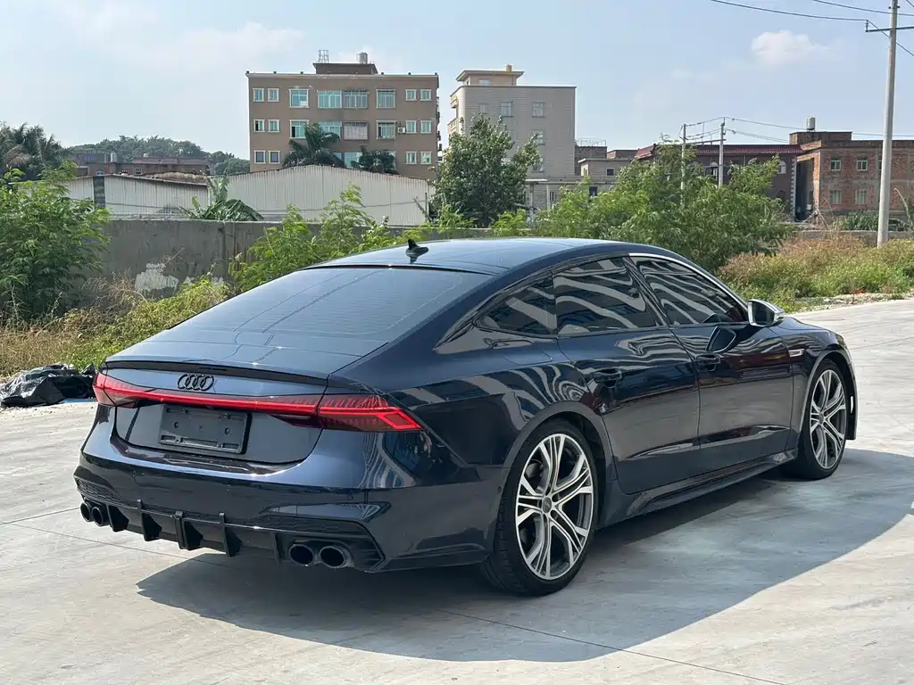 Audi A7 — фото 9