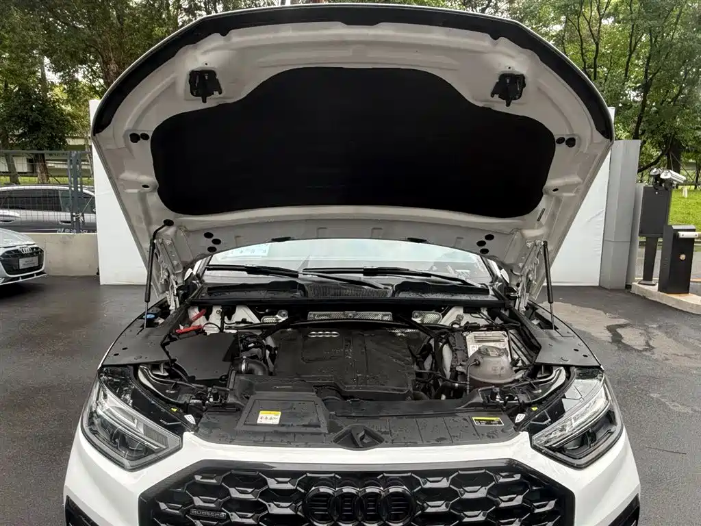 Audi Q5L Sportback — фото 8