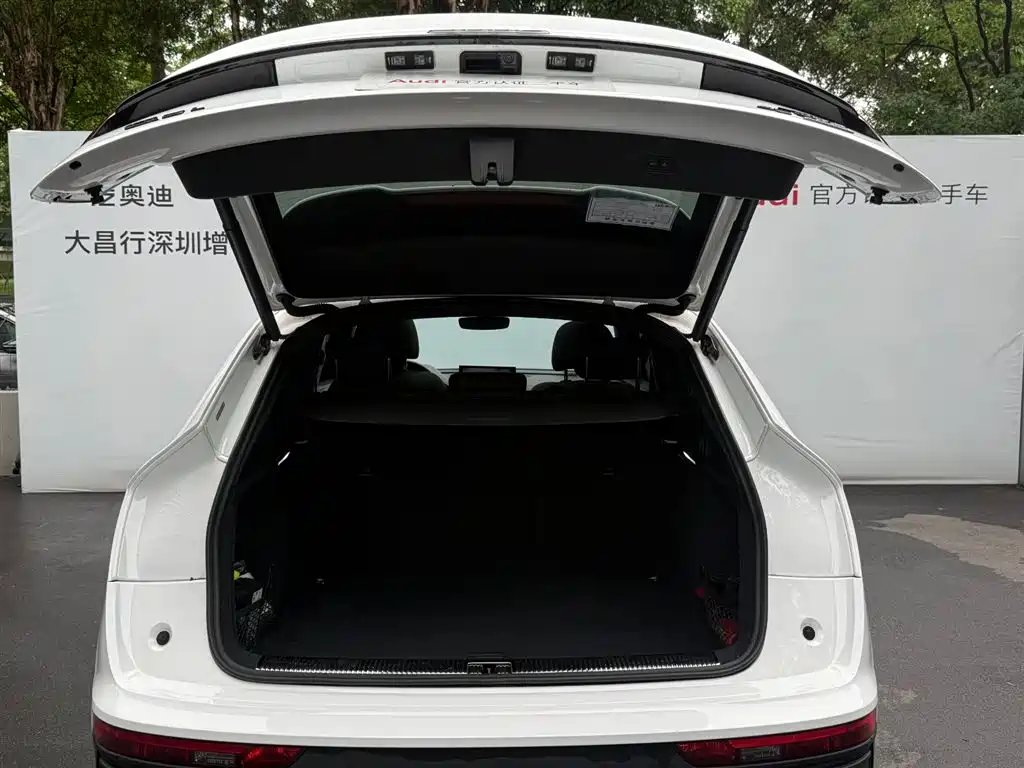 Audi Q5L Sportback — фото 9