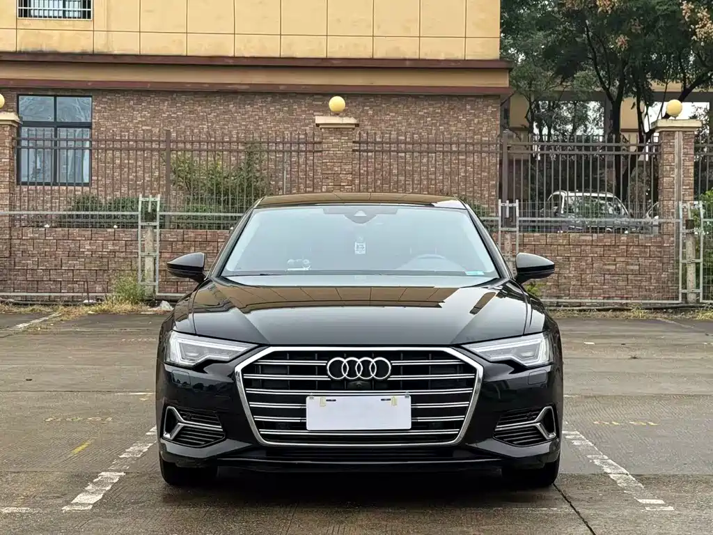 Audi A6L — фото 2