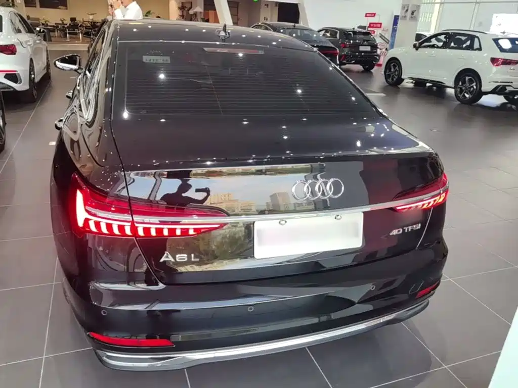 Audi A6L — фото 5