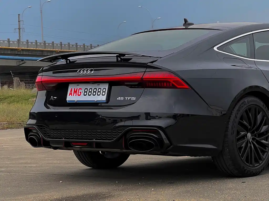 Audi A7 — фото 8