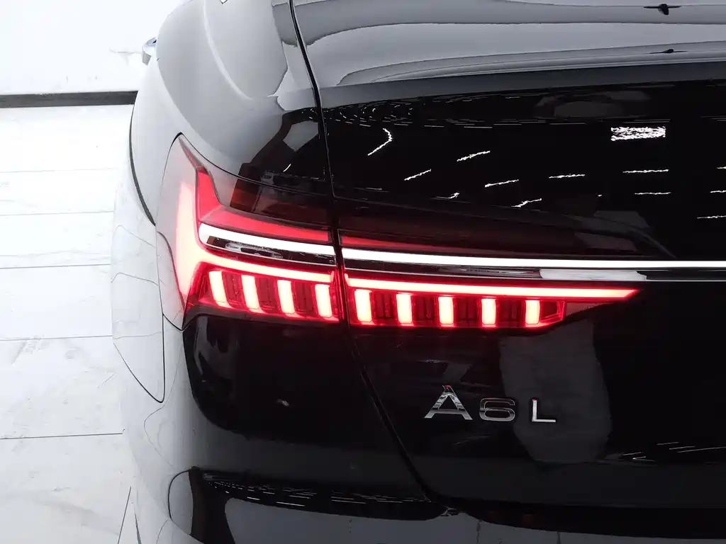 Audi A6L — фото 23
