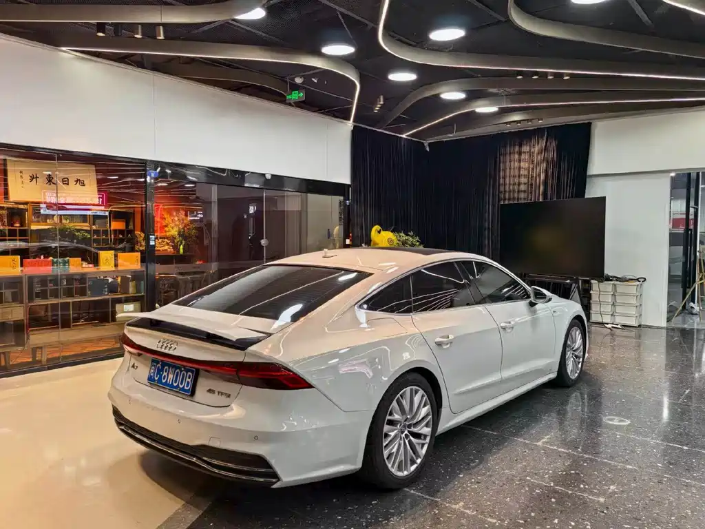 Audi A7 — фото 7