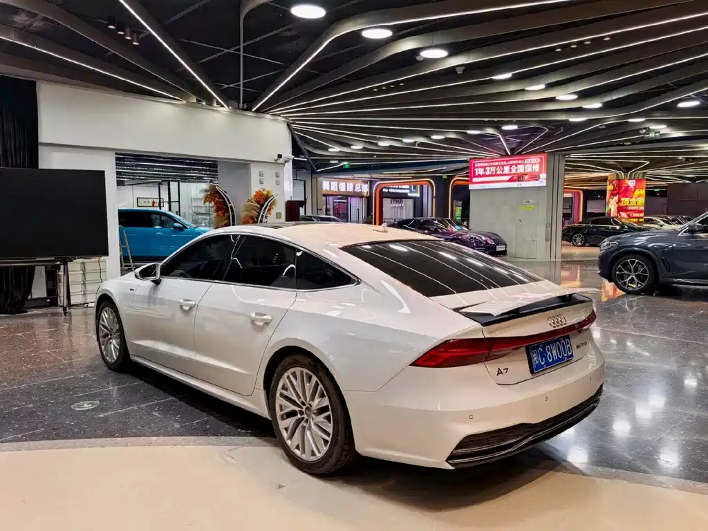 Audi A7 — фото 8