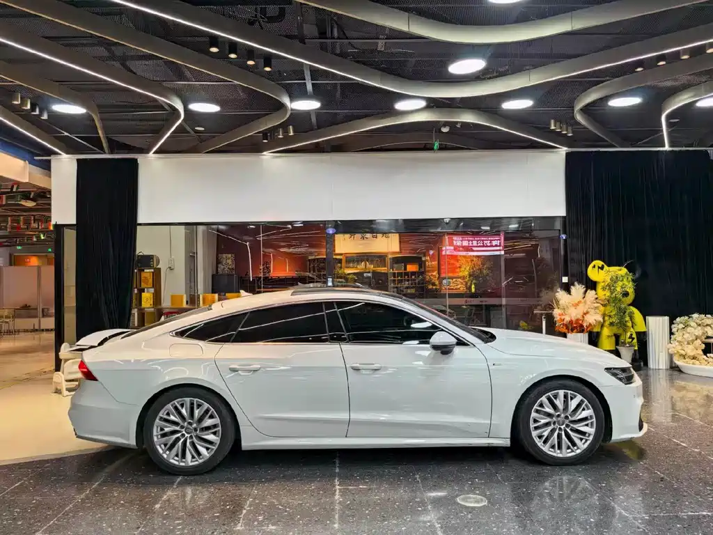 Audi A7 — фото 9