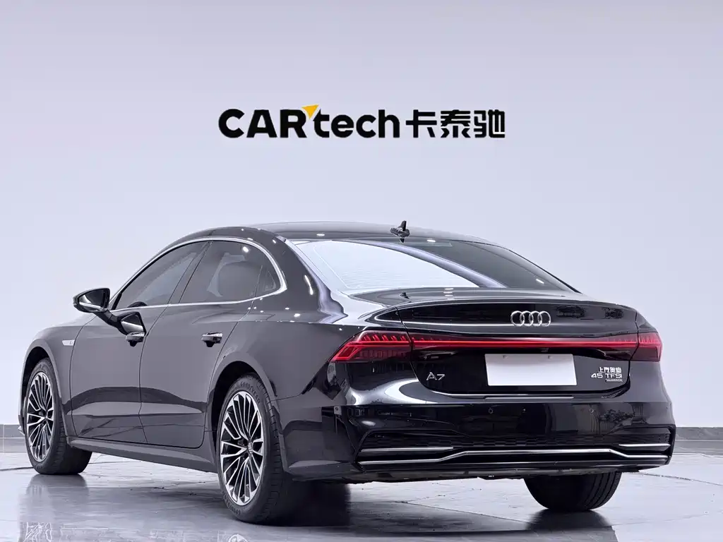 Audi A7L — фото 7