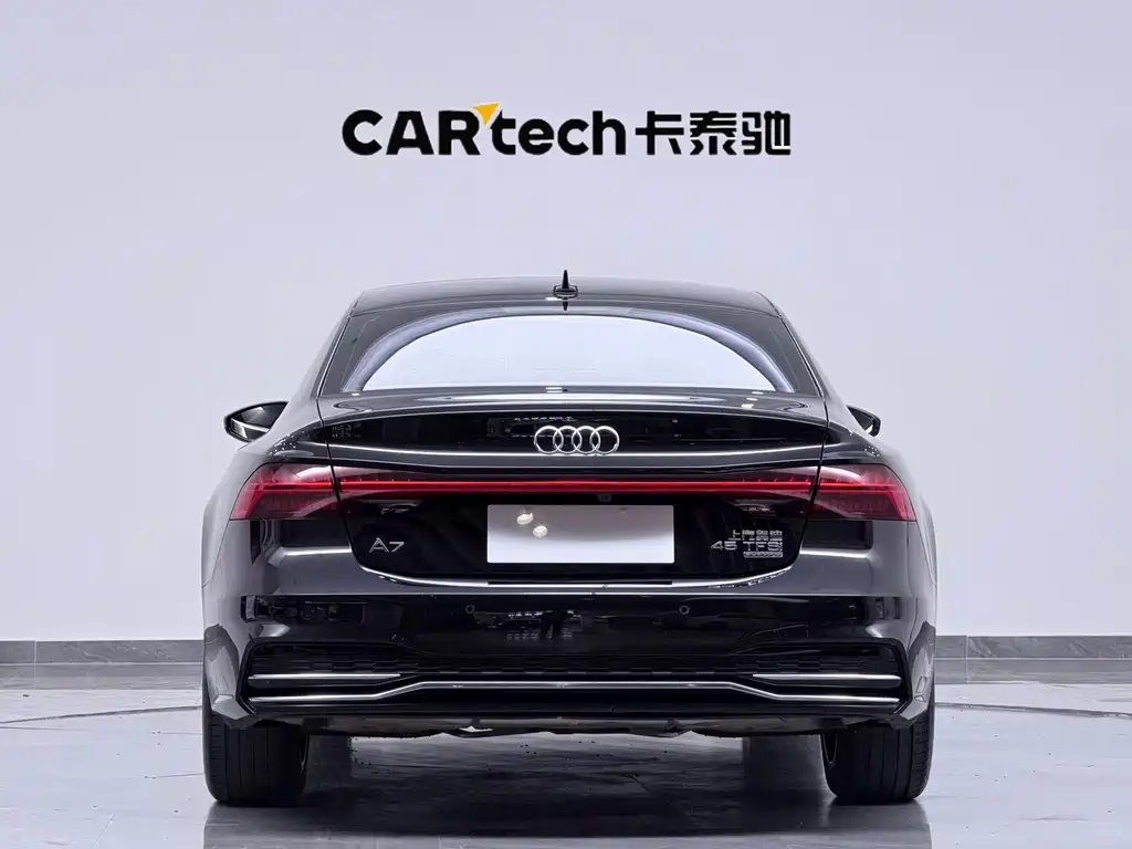 Audi A7L — фото 8