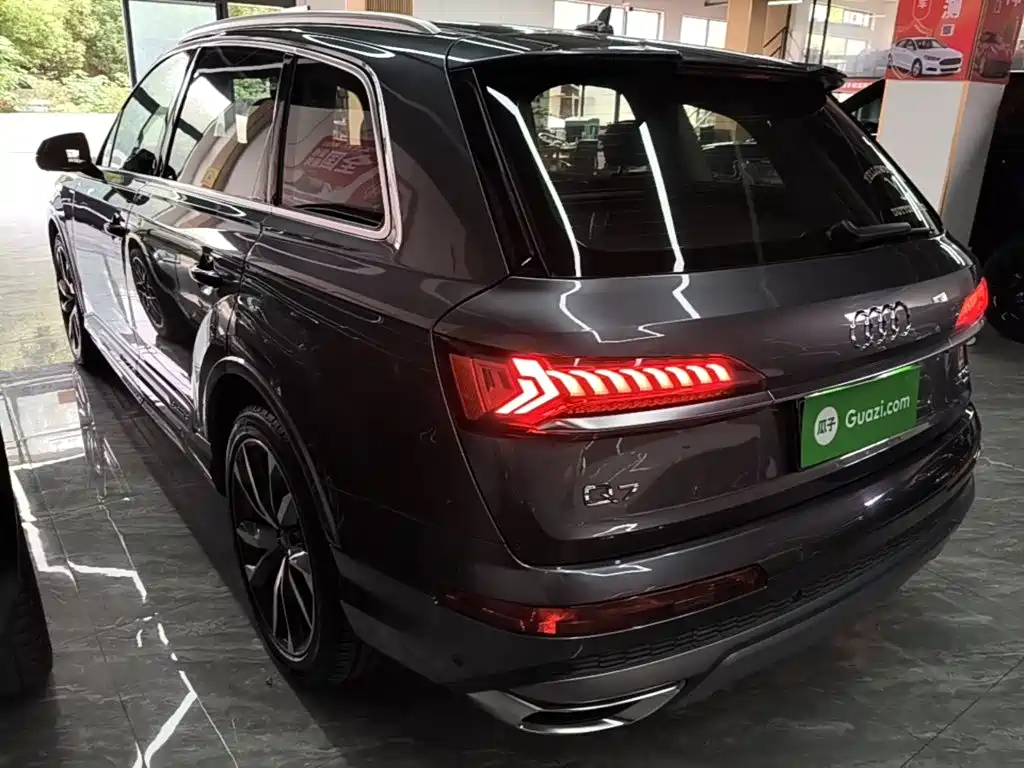 Audi Q7 — фото 4