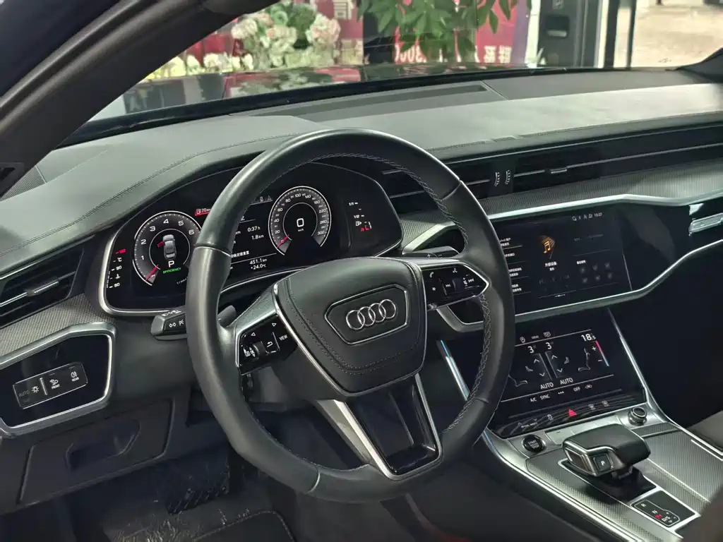 Audi A6L — фото 20