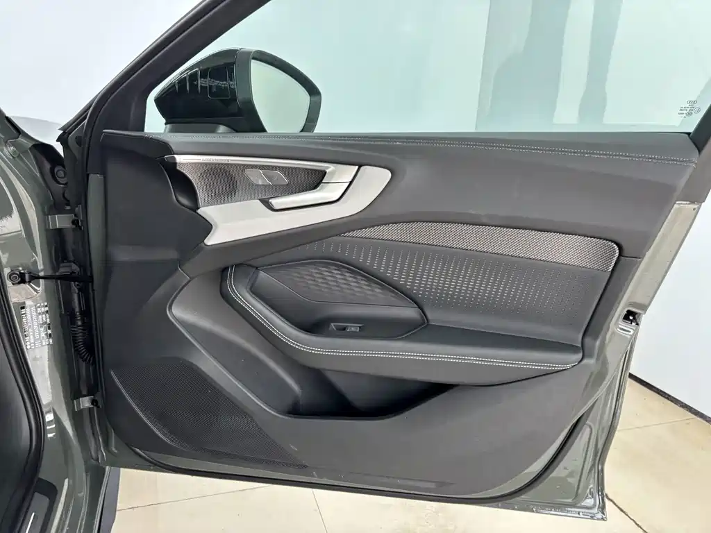 Audi A5L — фото 25