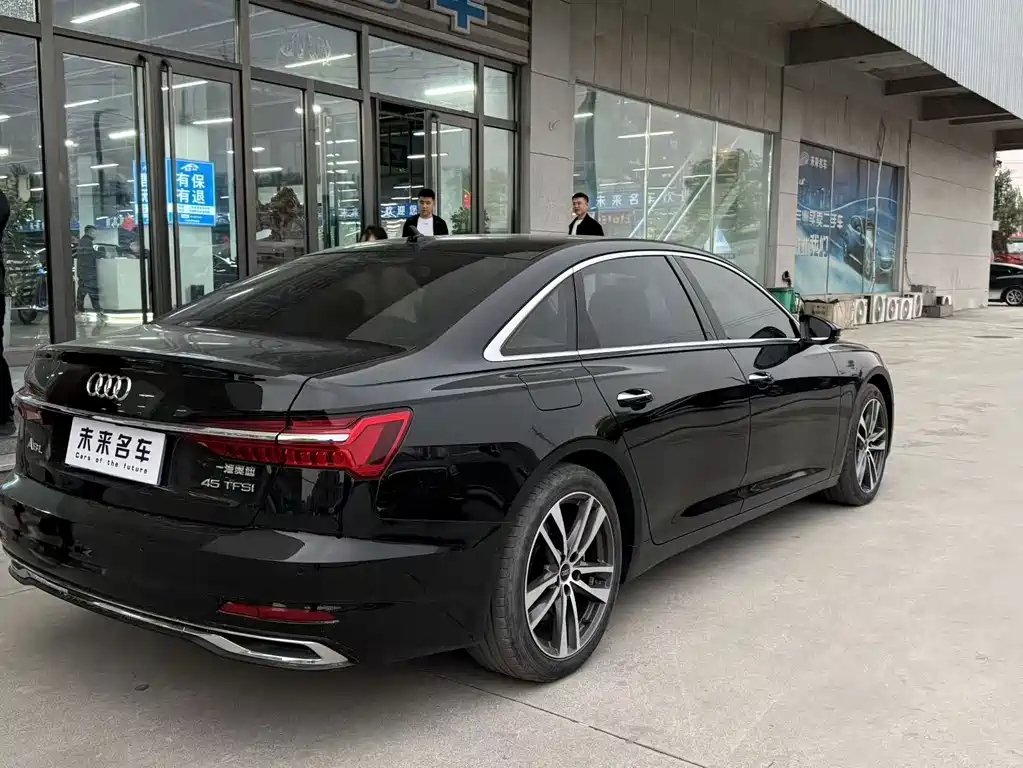 Audi A6L — фото 14