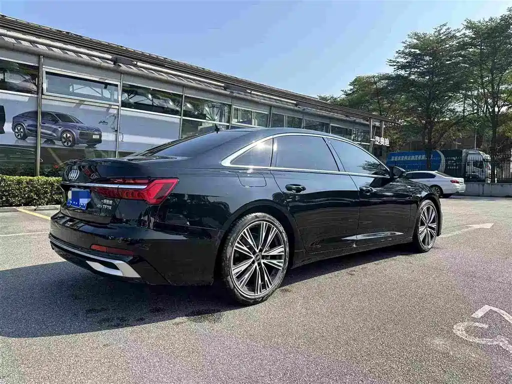 Audi A6L — фото 4