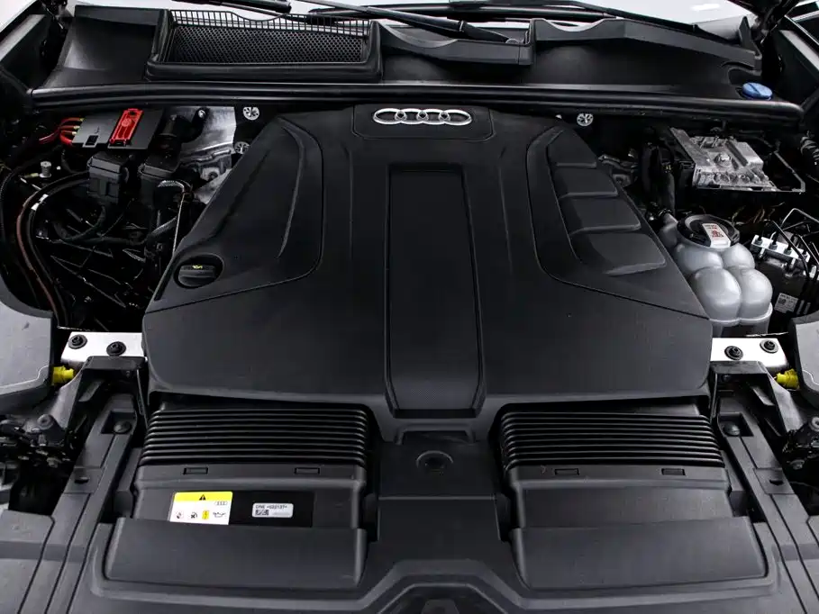 Audi Q8 — фото 18