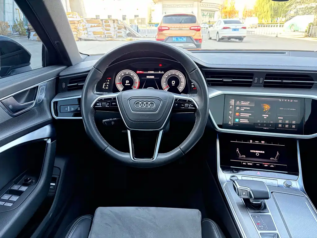 Audi A6L — фото 10