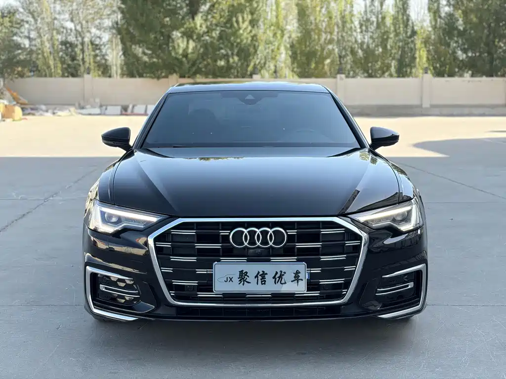 Audi A6L — фото 1
