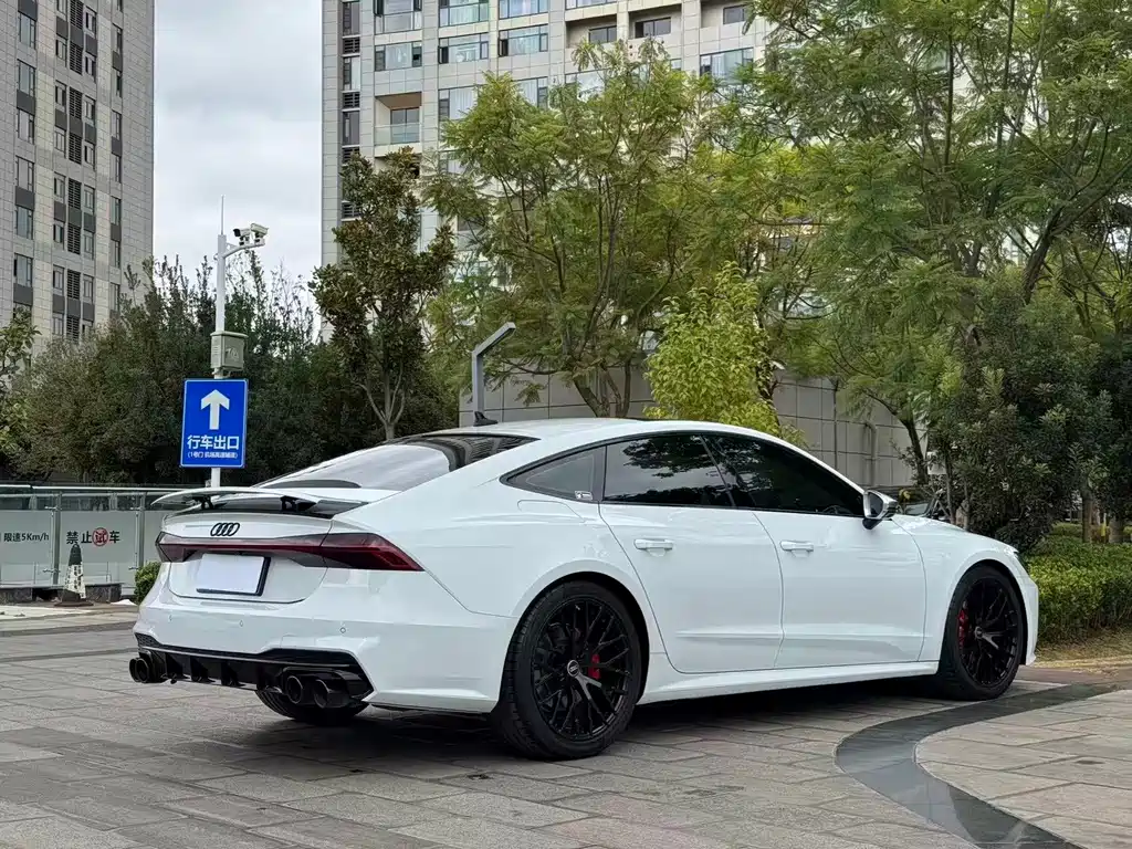 Audi A7 — фото 9