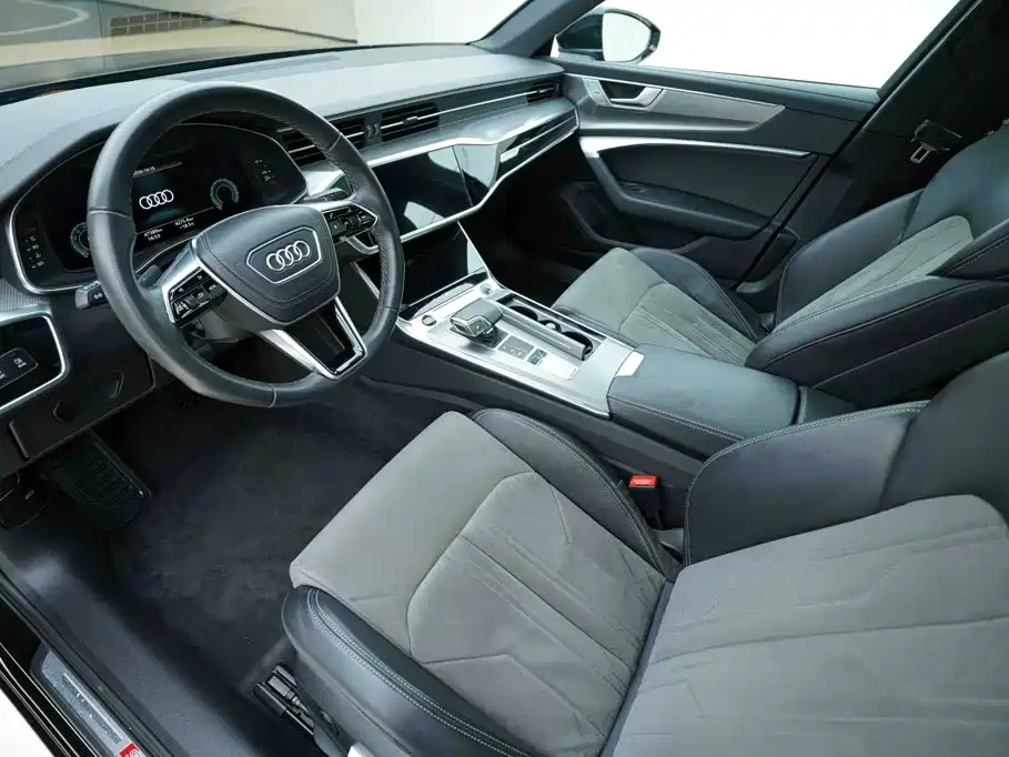 Audi A6L — фото 9