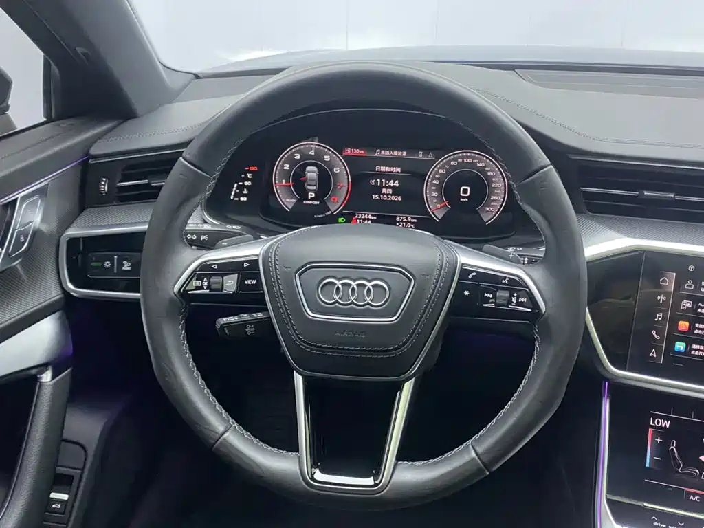 Audi A6L — фото 14