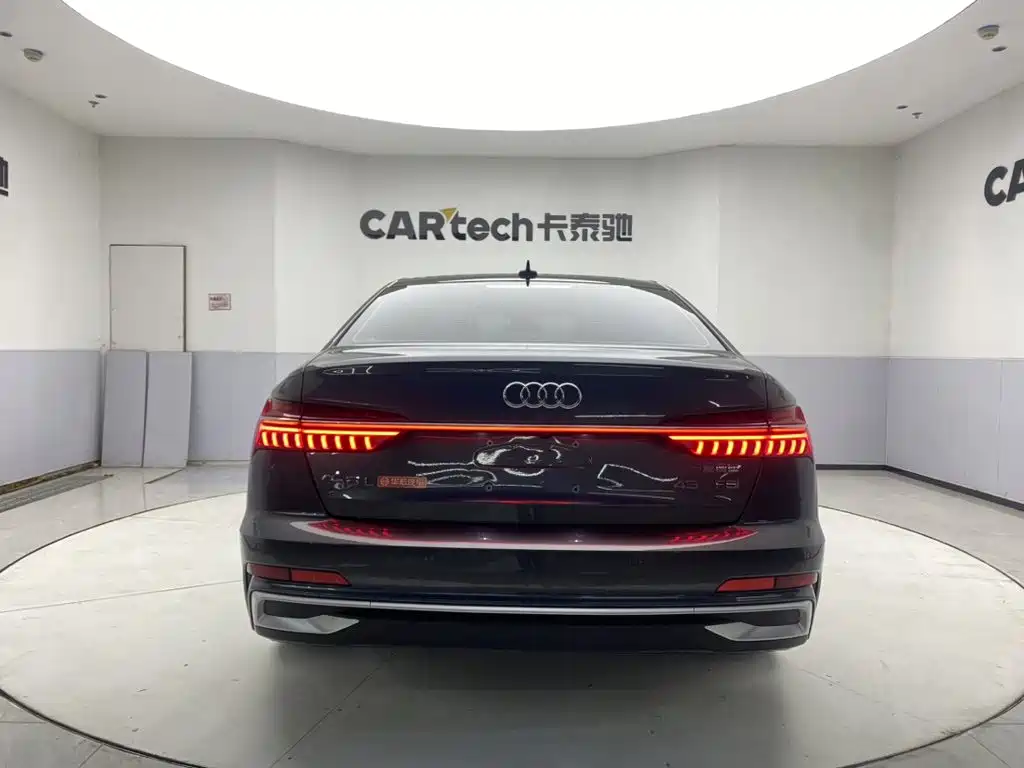Audi A6L — фото 6