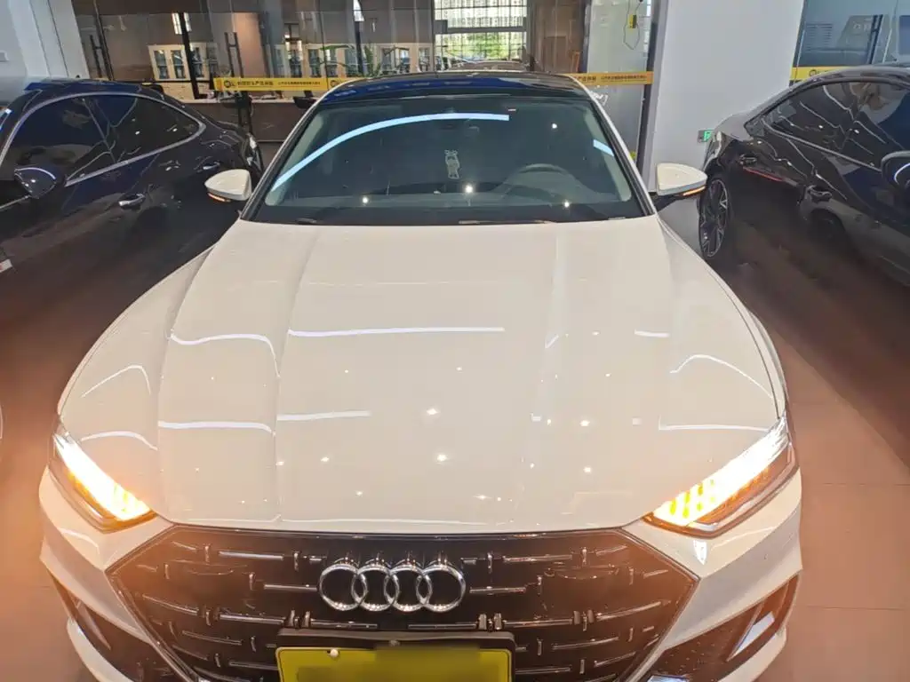 Audi A7L — фото 2