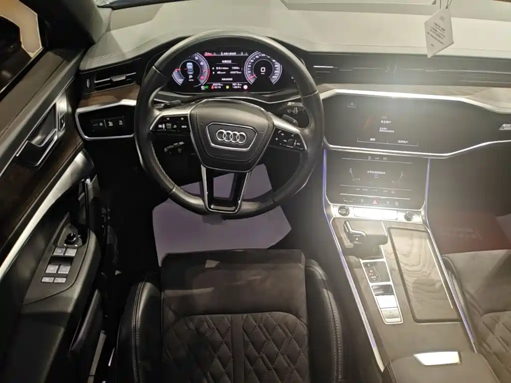 Audi A6L — фото 14