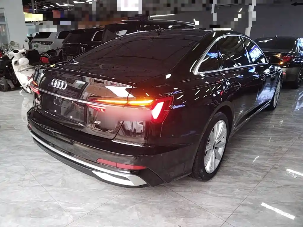 Audi A6L — фото 6
