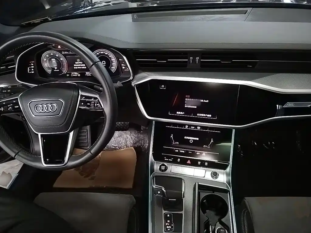 Audi A6L — фото 9